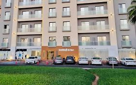 فندق سروات بارك جده Sarwat Park Hotel Jeddah
